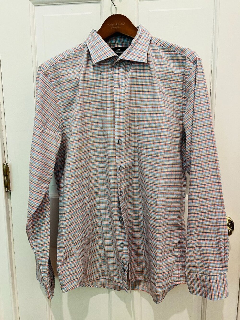 Rodd & Gunn multi-color plaid shirt is an Original Fit model woven in Italy M